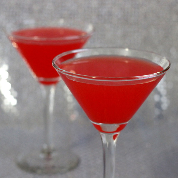 pomegranate-martini-2-600x600